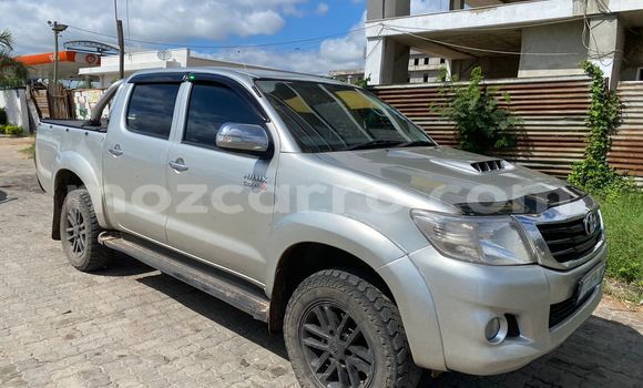 Comprar Usado Toyota Hilux Bege Carro em Maputo em Maputo Comprar Usado Toyota Hilux Bege Carro em Maputo em Maputo
