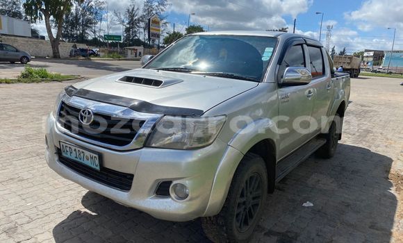 Comprar Usado Toyota Hilux Bege Carro em Maputo em Maputo Comprar Usado Toyota Hilux Bege Carro em Maputo em Maputo