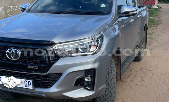 Comprar Usado Toyota Hilux Prata Carro em Maputo em Maputo Comprar Usado Toyota Hilux Prata Carro em Maputo em Maputo