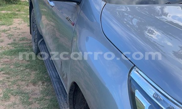 Comprar Usado Toyota Hilux Prata Carro em Maputo em Maputo Comprar Usado Toyota Hilux Prata Carro em Maputo em Maputo
