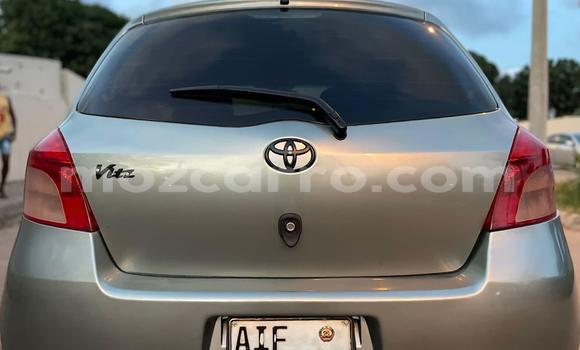 Comprar Usado Toyota Vitz Prata Carro em Maputo em Maputo Comprar Usado Toyota Vitz Prata Carro em Maputo em Maputo