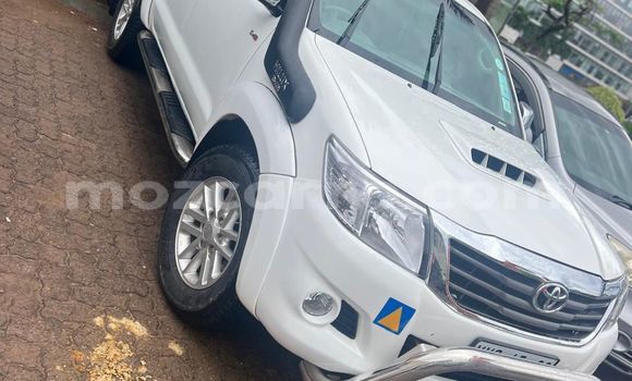 Comprar Usado Toyota Hilux Branco Carro em Maputo em Maputo Comprar Usado Toyota Hilux Branco Carro em Maputo em Maputo