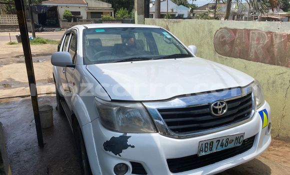 Comprar Usado Toyota Hilux Branco Carro em Maputo em Maputo Comprar Usado Toyota Hilux Branco Carro em Maputo em Maputo