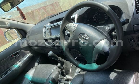 Comprar Usado Toyota Hilux Branco Carro em Maputo em Maputo Comprar Usado Toyota Hilux Branco Carro em Maputo em Maputo