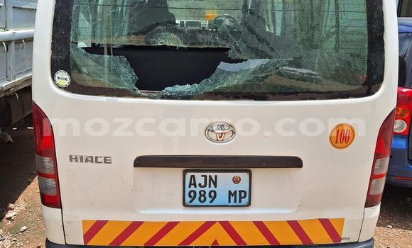 Nunua Ilio tumika Toyota Hiace Nyeupe Gari ndani ya Maputo nchini Maputo Nunua Ilio tumika Toyota Hiace Nyeupe Gari ndani ya Maputo nchini Maputo