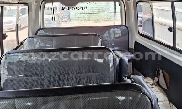 Nunua Ilio tumika Toyota Hiace Nyeupe Gari ndani ya Maputo nchini Maputo Nunua Ilio tumika Toyota Hiace Nyeupe Gari ndani ya Maputo nchini Maputo