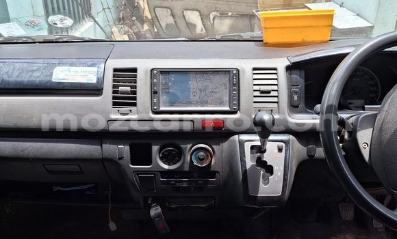 Nunua Ilio tumika Toyota Hiace Nyeupe Gari ndani ya Maputo nchini Maputo Nunua Ilio tumika Toyota Hiace Nyeupe Gari ndani ya Maputo nchini Maputo