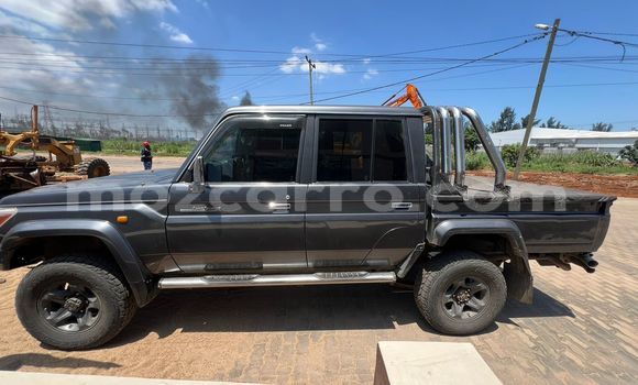 Comprar Usado Toyota Land Cruiser Prata Carro em Maputo em Maputo Comprar Usado Toyota Land Cruiser Prata Carro em Maputo em Maputo