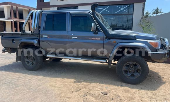 Comprar Usado Toyota Land Cruiser Prata Carro em Maputo em Maputo Comprar Usado Toyota Land Cruiser Prata Carro em Maputo em Maputo