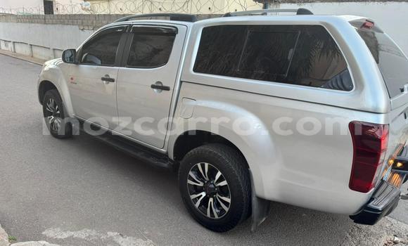 Comprar Novo Isuzu D-MAX Prata Carro em Maputo em Maputo Comprar Novo Isuzu D-MAX Prata Carro em Maputo em Maputo
