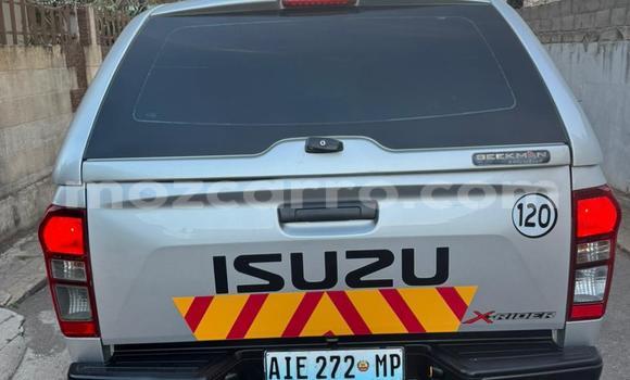 Comprar Novo Isuzu D-MAX Prata Carro em Maputo em Maputo Comprar Novo Isuzu D-MAX Prata Carro em Maputo em Maputo