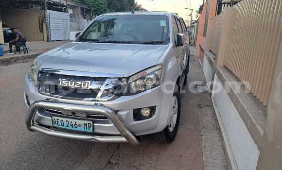 Nunua Ilio tumika Isuzu D-MAX Fedha Gari ndani ya Maputo nchini Maputo