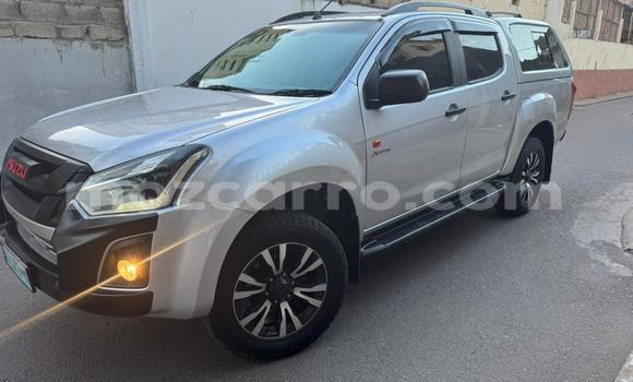 Comprar Usado Isuzu D-MAX De outros Carro em Maputo em Maputo Comprar Usado Isuzu D-MAX De outros Carro em Maputo em Maputo