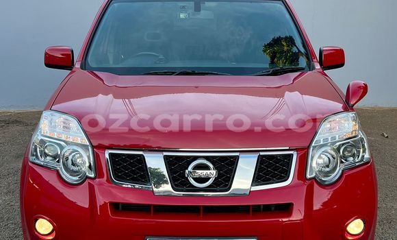 Tenga Tsaru Nissan X-Trail Tsvuku Mota in Maputo in Maputo