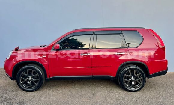 Tenga Tsaru Nissan X-Trail Tsvuku Mota in Maputo in Maputo Tenga Tsaru Nissan X-Trail Tsvuku Mota in Maputo in Maputo