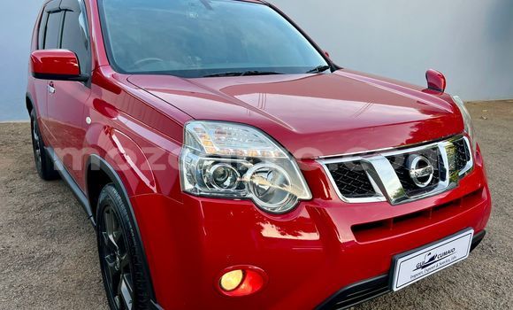 Tenga Tsaru Nissan X-Trail Tsvuku Mota in Maputo in Maputo Tenga Tsaru Nissan X-Trail Tsvuku Mota in Maputo in Maputo