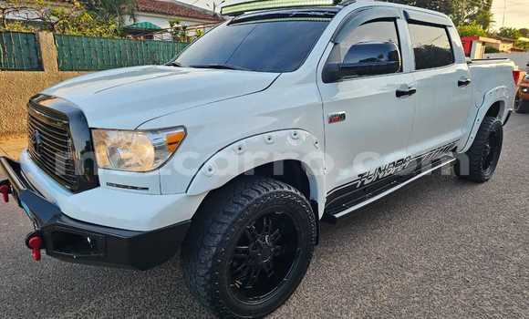Buy Used Toyota Tundra White Car in Maputo in Maputo Buy Used Toyota Tundra White Car in Maputo in Maputo