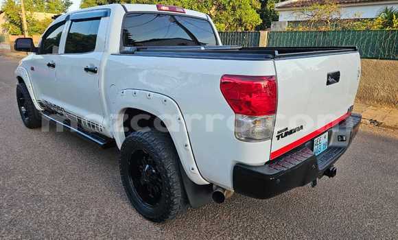 Buy Used Toyota Tundra White Car in Maputo in Maputo Buy Used Toyota Tundra White Car in Maputo in Maputo