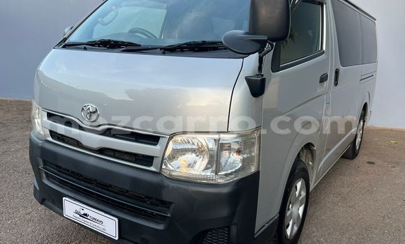 Buy Used Toyota Hiace Silver Car in Maputo in Maputo Buy Used Toyota Hiace Silver Car in Maputo in Maputo