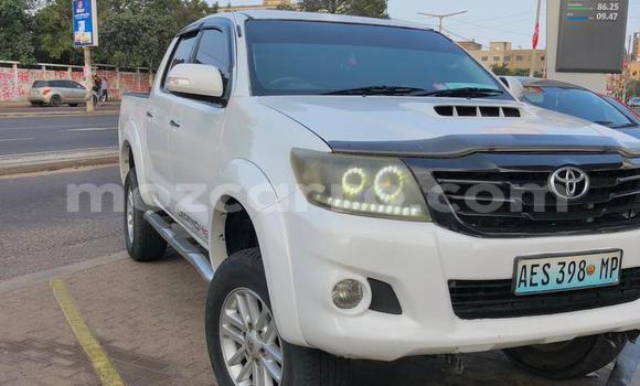 Tenga Tsaru Toyota Hilux Chena Mota in Maputo in Maputo Tenga Tsaru Toyota Hilux Chena Mota in Maputo in Maputo