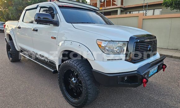 Nunua Ilio tumika Toyota Tundra Nyeupe Gari ndani ya Maputo nchini Maputo Nunua Ilio tumika Toyota Tundra Nyeupe Gari ndani ya Maputo nchini Maputo