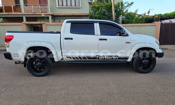 Nunua Ilio tumika Toyota Tundra Nyeupe Gari ndani ya Maputo nchini Maputo Nunua Ilio tumika Toyota Tundra Nyeupe Gari ndani ya Maputo nchini Maputo