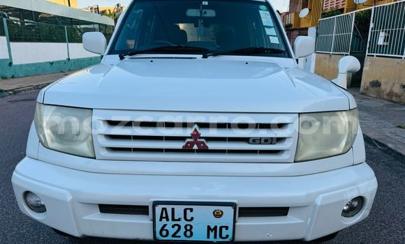 Nunua Ilio tumika Mitsubishi Pajero iO Nyeupe Gari ndani ya Maputo nchini Maputo