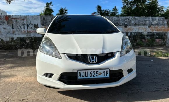 Buy Used Honda Fit White Car in Maputo in Maputo Buy Used Honda Fit White Car in Maputo in Maputo