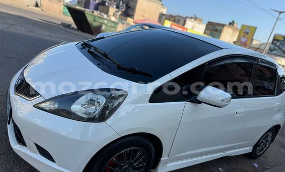 Buy Used Honda Fit White Car in Maputo in Maputo Buy Used Honda Fit White Car in Maputo in Maputo