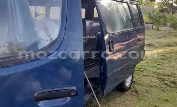 Comprar Usado Toyota Hiace Azul Carro em Maputo em Maputo Comprar Usado Toyota Hiace Azul Carro em Maputo em Maputo