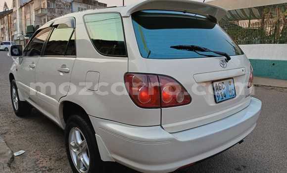 Buy Used Toyota Harrier White Car in Maputo in Maputo Buy Used Toyota Harrier White Car in Maputo in Maputo