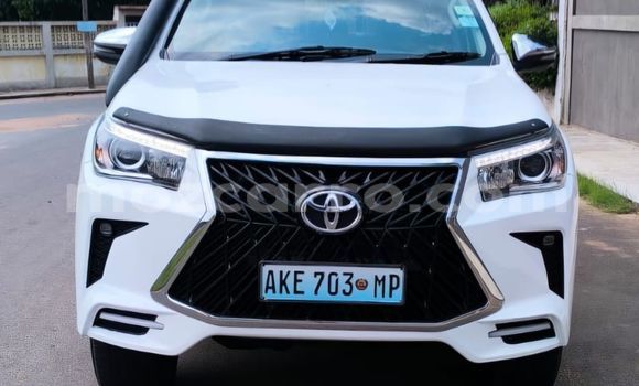 Tenga Tsaru Toyota Hilux Chena Mota in Maputo in Maputo Tenga Tsaru Toyota Hilux Chena Mota in Maputo in Maputo
