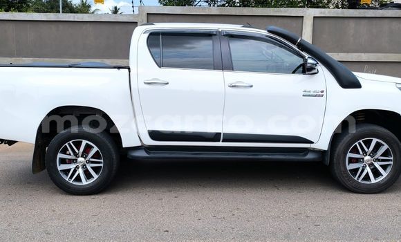 Tenga Tsaru Toyota Hilux Chena Mota in Maputo in Maputo Tenga Tsaru Toyota Hilux Chena Mota in Maputo in Maputo