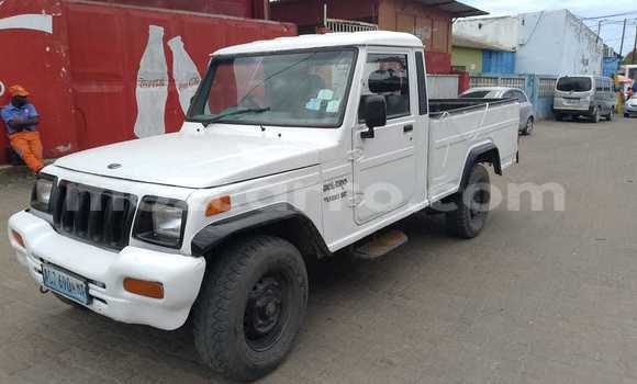 Nunua Ilio tumika Mahindra Bolero Nyeupe Gari ndani ya Maputo nchini Maputo