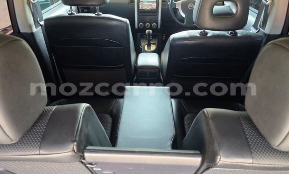 Nunua Ilio tumika Nissan X-Trail Beige Gari ndani ya Maputo nchini Maputo Nunua Ilio tumika Nissan X-Trail Beige Gari ndani ya Maputo nchini Maputo