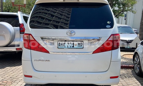 Nunua Ilio tumika Toyota Alphard Nyeupe Gari ndani ya Maputo nchini Maputo Nunua Ilio tumika Toyota Alphard Nyeupe Gari ndani ya Maputo nchini Maputo