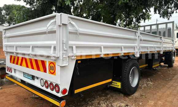 Nunua Ilio tumika Toyota 4Runner Nyeupe Gari ndani ya Maputo nchini Maputo Nunua Ilio tumika Toyota 4Runner Nyeupe Gari ndani ya Maputo nchini Maputo