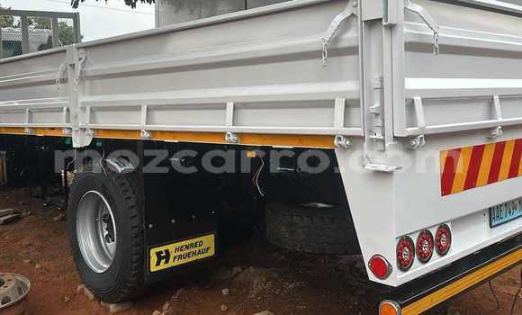 Nunua Ilio tumika Toyota 4Runner Nyeupe Gari ndani ya Maputo nchini Maputo Nunua Ilio tumika Toyota 4Runner Nyeupe Gari ndani ya Maputo nchini Maputo