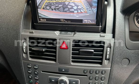 Comprar Usado Mercedes-Benz C250 coupe Branco Carro em Maputo em Maputo Comprar Usado Mercedes-Benz C250 coupe Branco Carro em Maputo em Maputo