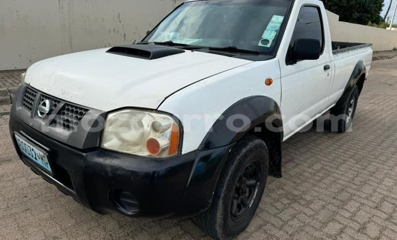 Nunua Ilio tumika Nissan Hardbody Nyeupe Gari ndani ya Maputo nchini Maputo Nunua Ilio tumika Nissan Hardbody Nyeupe Gari ndani ya Maputo nchini Maputo