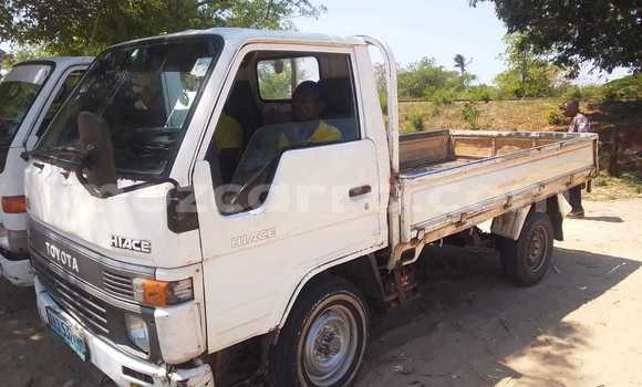 Buy Used Toyota Dyna White Car in Maputo in Maputo Buy Used Toyota Dyna White Car in Maputo in Maputo