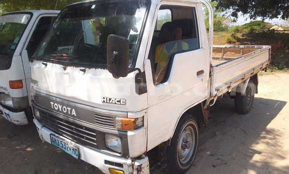 Buy Used Toyota Dyna White Car in Maputo in Maputo Buy Used Toyota Dyna White Car in Maputo in Maputo
