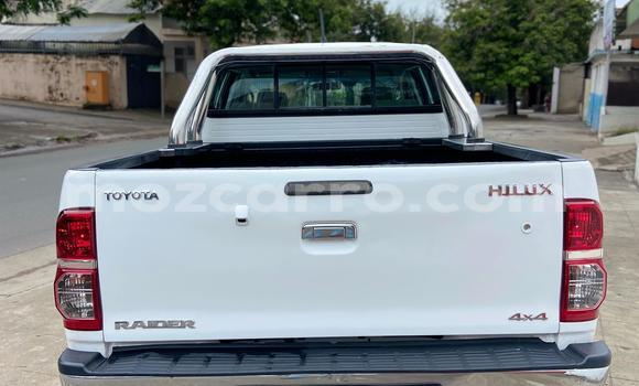 Comprar Novo Toyota Hilux Branco Carro em Maputo em Maputo Comprar Novo Toyota Hilux Branco Carro em Maputo em Maputo
