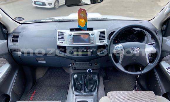 Comprar Novo Toyota Hilux Branco Carro em Maputo em Maputo Comprar Novo Toyota Hilux Branco Carro em Maputo em Maputo