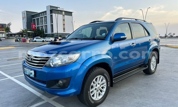 Comprar Novo Toyota Fortuner Azul Carro em Maputo em Maputo Comprar Novo Toyota Fortuner Azul Carro em Maputo em Maputo
