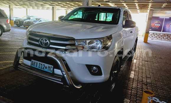 Buy Used Toyota Hilux White Car in Maputo in Maputo Buy Used Toyota Hilux White Car in Maputo in Maputo