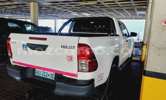 Buy Used Toyota Hilux White Car in Maputo in Maputo Buy Used Toyota Hilux White Car in Maputo in Maputo