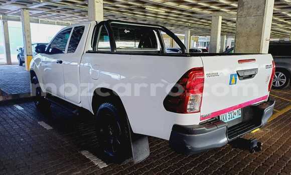 Buy Used Toyota Hilux White Car in Maputo in Maputo Buy Used Toyota Hilux White Car in Maputo in Maputo