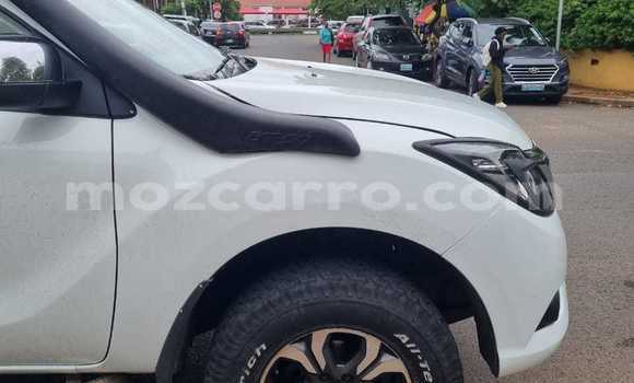 Nunua Ilio tumika Mazda BT-50 Nyeupe Gari ndani ya Maputo nchini Maputo Nunua Ilio tumika Mazda BT-50 Nyeupe Gari ndani ya Maputo nchini Maputo