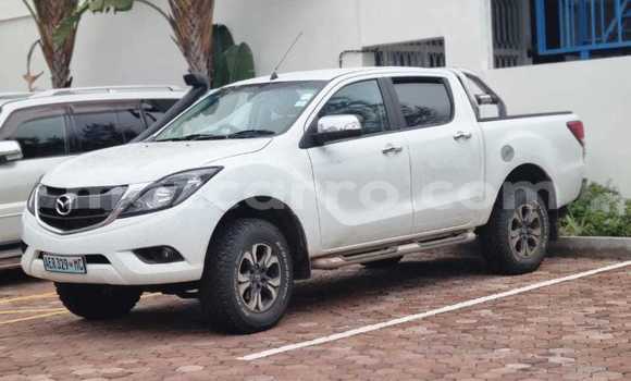 Nunua Ilio tumika Mazda BT-50 Nyeupe Gari ndani ya Maputo nchini Maputo Nunua Ilio tumika Mazda BT-50 Nyeupe Gari ndani ya Maputo nchini Maputo
